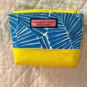 Vineyard Vines Abstract Leaf Small Pouch/Makeup Bag